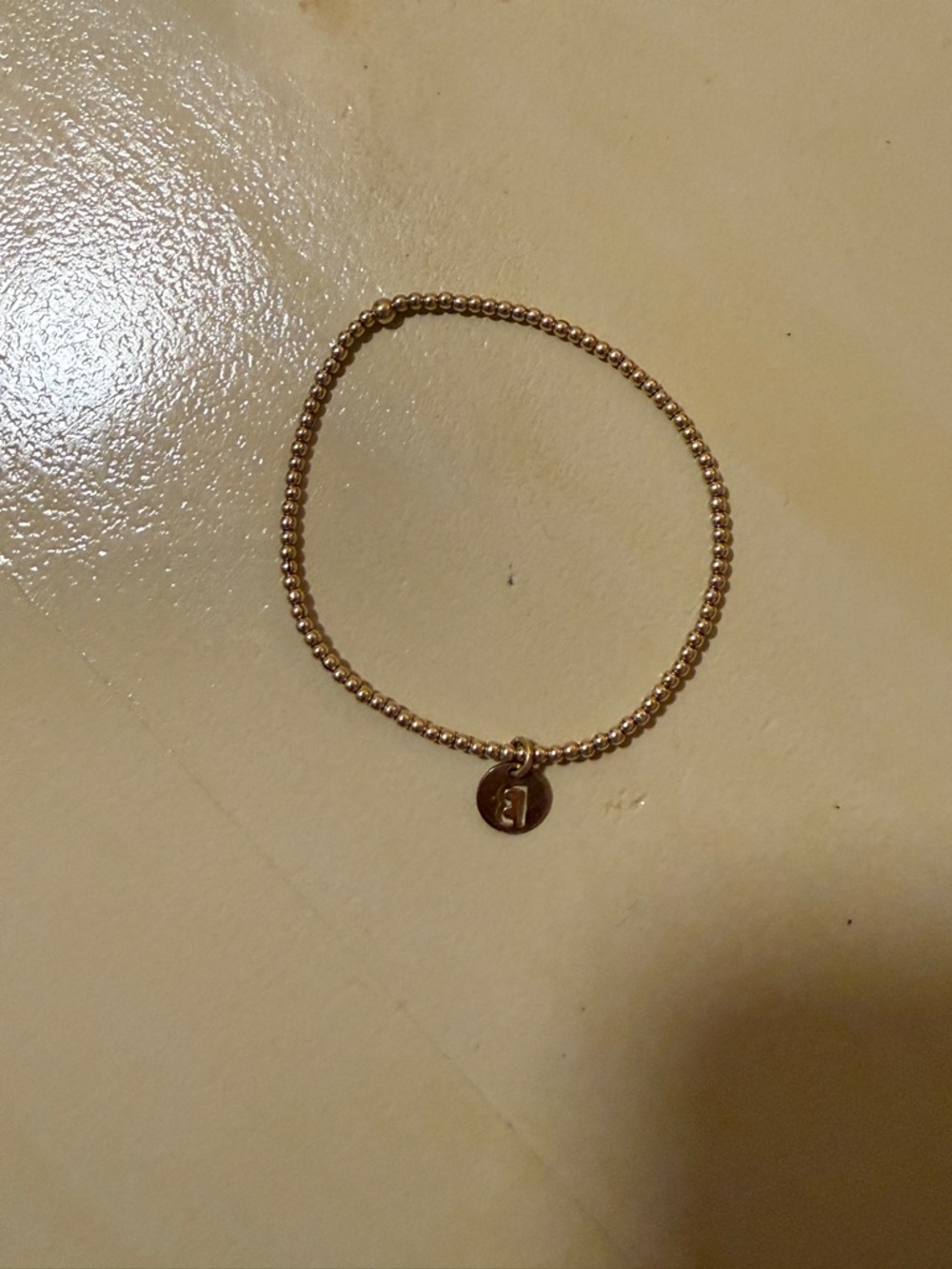 ✨ E Newton Initial bracelet - Picture 3 of 3